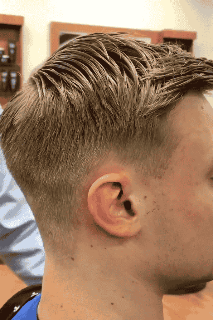 10 Men's Hairstyles for Short to Medium Hair 9 8. Ivy League